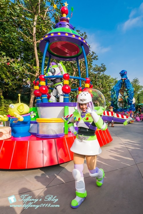 2018香港迪士尼樂園全攻略/一個人如何玩遍迪士尼的熱門設施/下載APP超好用