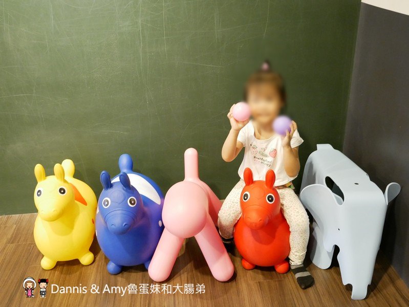 《新竹竹北聚餐推薦餐廳》一品活蝦竹北旗艦店。現撈泰國蝦美食餐廳。下班約會聚餐好去處。還有超大親子空間設計︱（影片）