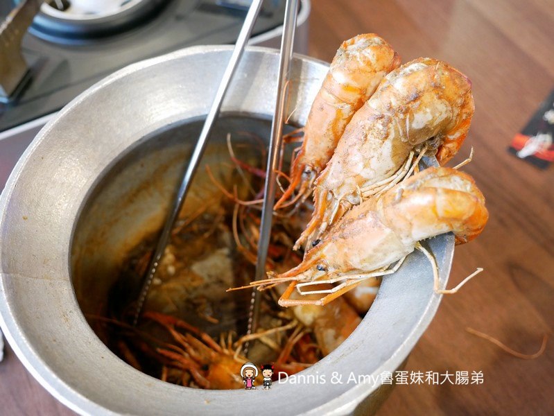 《新竹竹北聚餐推薦餐廳》一品活蝦竹北旗艦店。現撈泰國蝦美食餐廳。下班約會聚餐好去處。還有超大親子空間設計︱（影片）