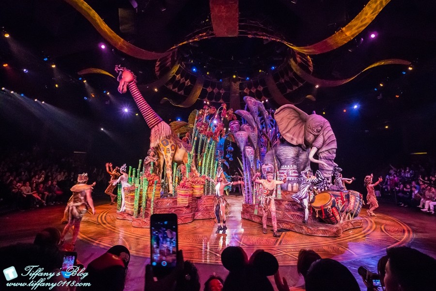 2018香港迪士尼樂園全攻略/一個人如何玩遍迪士尼的熱門設施/下載APP超好用