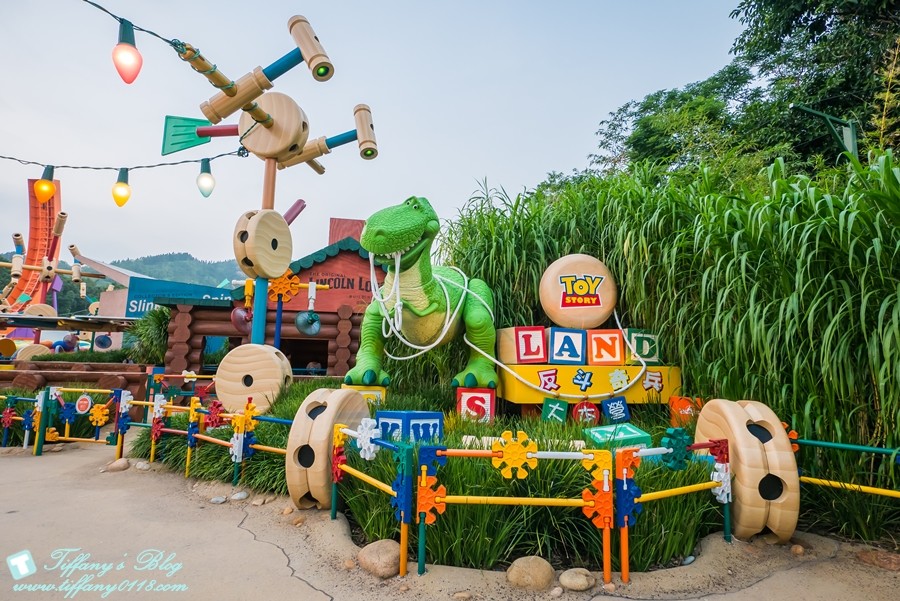 2018香港迪士尼樂園全攻略/一個人如何玩遍迪士尼的熱門設施/下載APP超好用