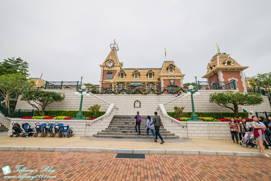2018香港迪士尼樂園全攻略/一個人如何玩遍迪士尼的熱門設施/下載APP超好用