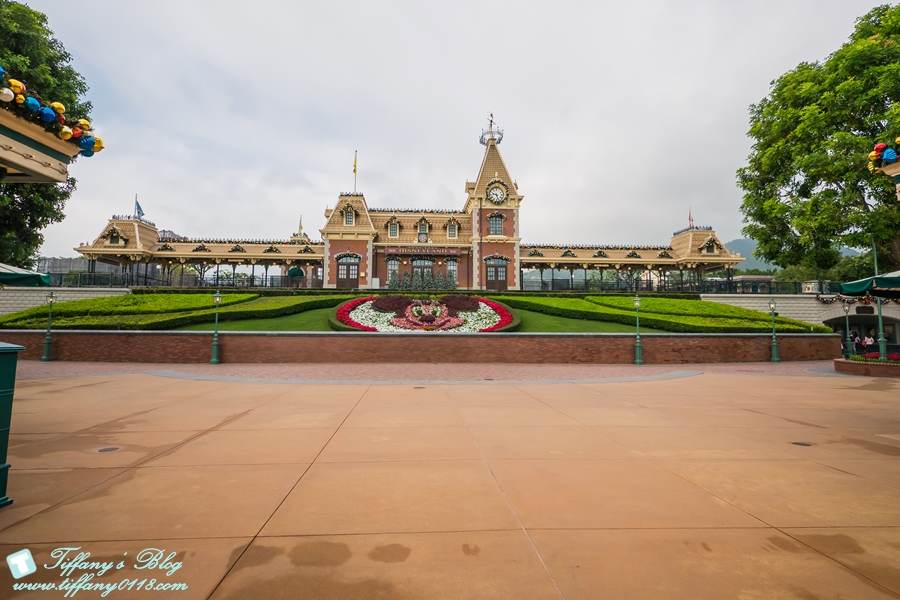 2018香港迪士尼樂園全攻略/一個人如何玩遍迪士尼的熱門設施/下載APP超好用