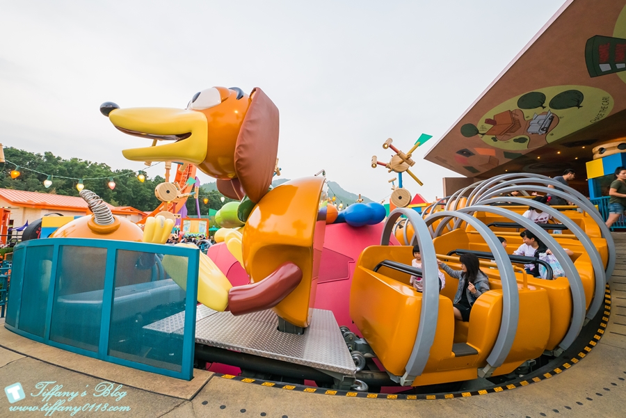 2018香港迪士尼樂園全攻略/一個人如何玩遍迪士尼的熱門設施/下載APP超好用