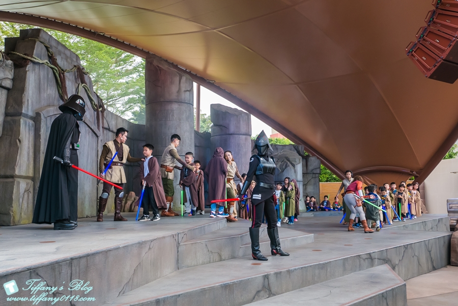 2018香港迪士尼樂園全攻略/一個人如何玩遍迪士尼的熱門設施/下載APP超好用