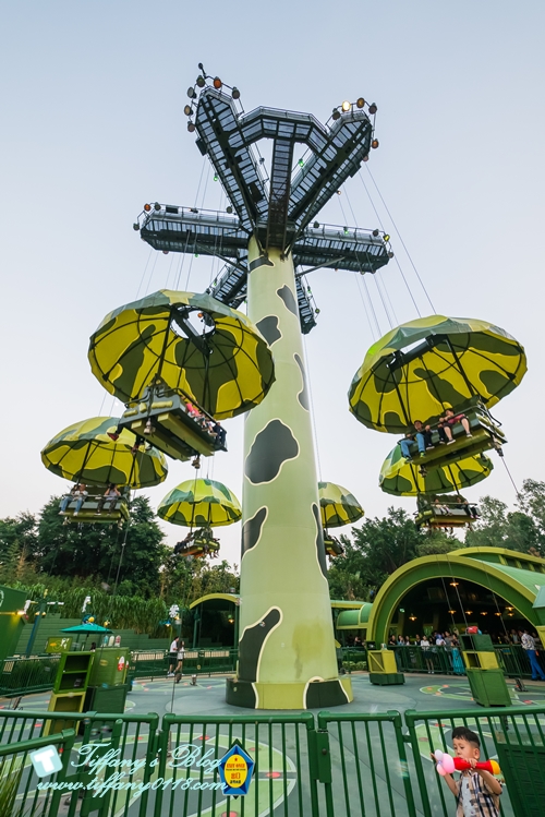 2018香港迪士尼樂園全攻略/一個人如何玩遍迪士尼的熱門設施/下載APP超好用