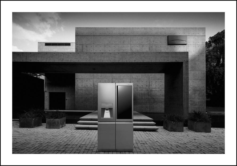 LG SIGNATURE 敲敲看門中門冰箱_02