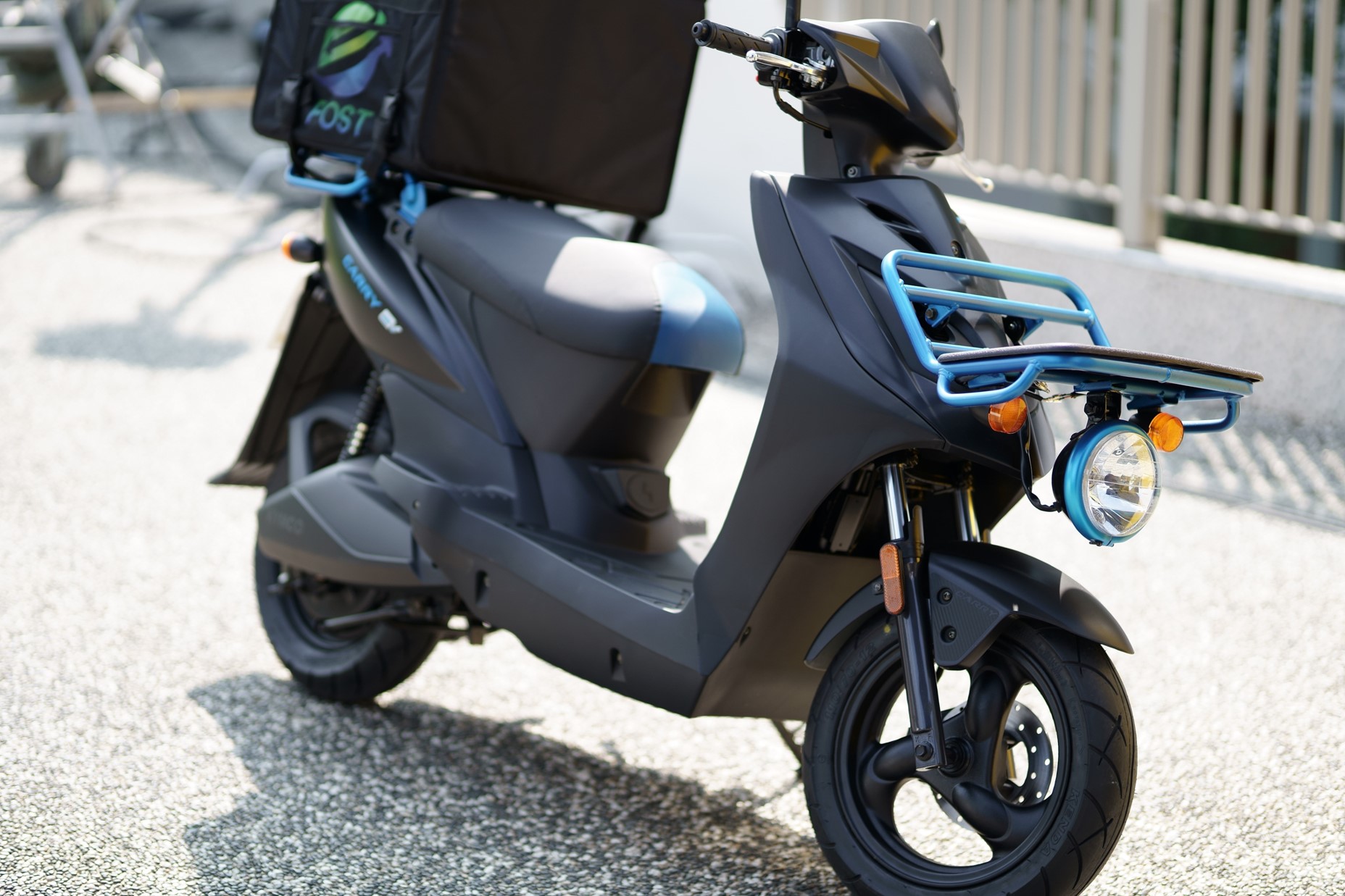 KYMCO(光陽工業)於法國巴黎發表會推出「Ionex Commercial車能網商業版」全新車款.jpg