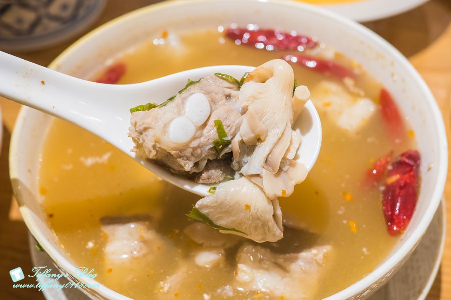 [桃園美食]饗泰多桃園統領店(附完整菜單)/50多道單點菜色及套餐選擇滿足愛吃泰國菜的味蕾