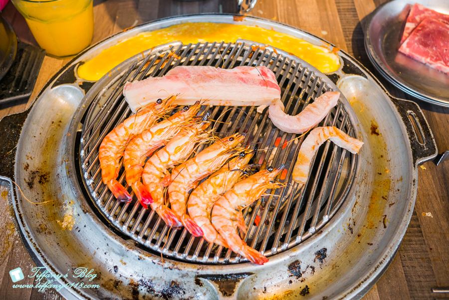 [西門町美食]肉倉韓式烤肉/吃到飽的韓式烤肉還有八種小菜+飲料啤酒無限吃(附完整菜單)