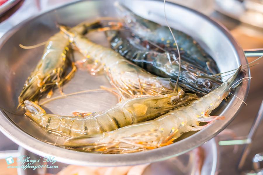 [西門町美食]肉倉韓式烤肉/吃到飽的韓式烤肉還有八種小菜+飲料啤酒無限吃(附完整菜單)