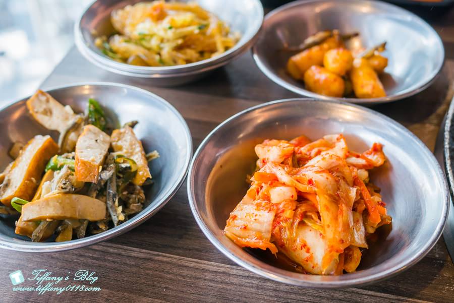 [西門町美食]肉倉韓式烤肉/吃到飽的韓式烤肉還有八種小菜+飲料啤酒無限吃(附完整菜單)