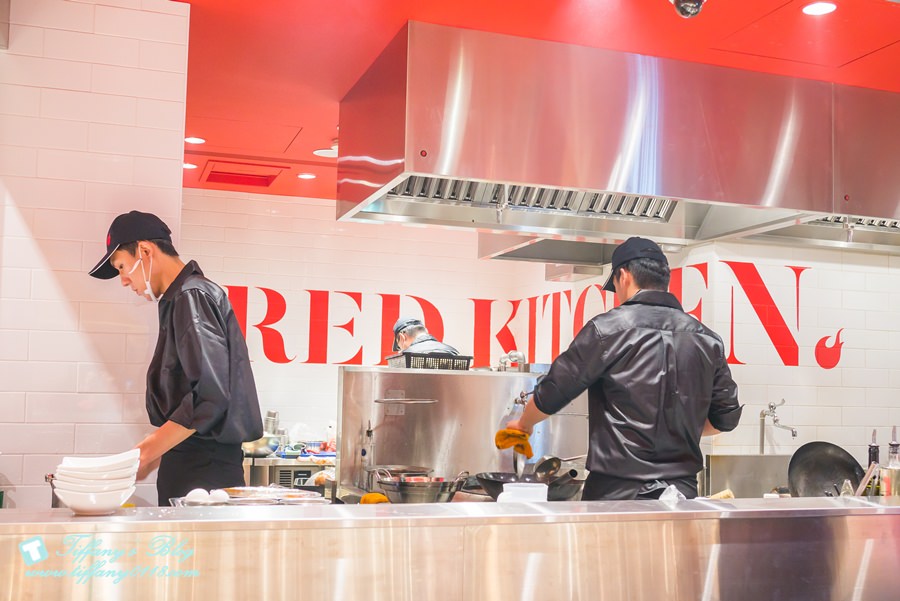 [微風南山]金葉紅廚RED KITCHEN/和風川味功夫菜/套餐最便宜70元/在美食街吃川味桌菜新概念