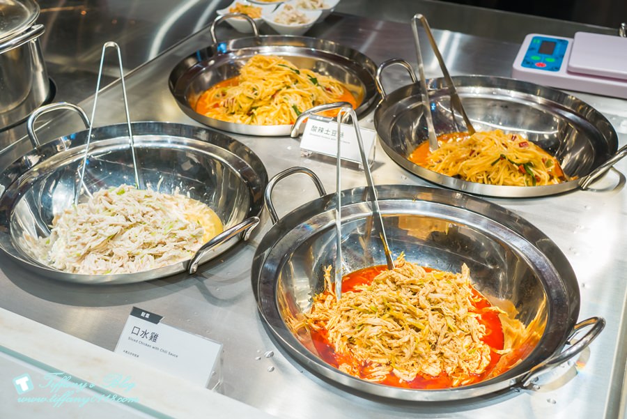 [微風南山]金葉紅廚RED KITCHEN/和風川味功夫菜/套餐最便宜70元/在美食街吃川味桌菜新概念