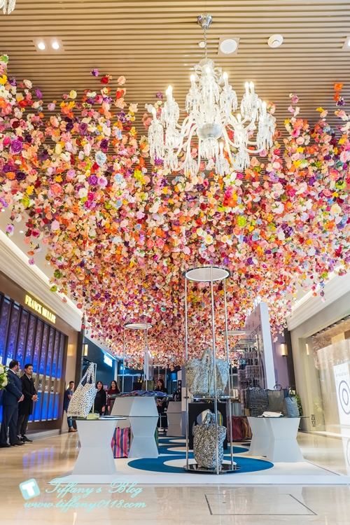 「微風南山Breeze atre」樓層全攻略/自動洗頭機、藍瓶咖啡、餐廳美食街、交通資訊全紀錄/捷運台北101世貿站