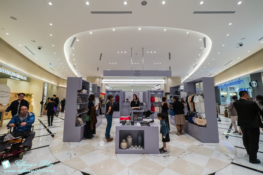 「微風南山Breeze atre」樓層全攻略/自動洗頭機、藍瓶咖啡、餐廳美食街、交通資訊全紀錄/捷運台北101世貿站