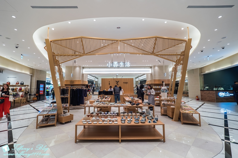 「微風南山Breeze atre」樓層全攻略/自動洗頭機、藍瓶咖啡、餐廳美食街、交通資訊全紀錄/捷運台北101世貿站