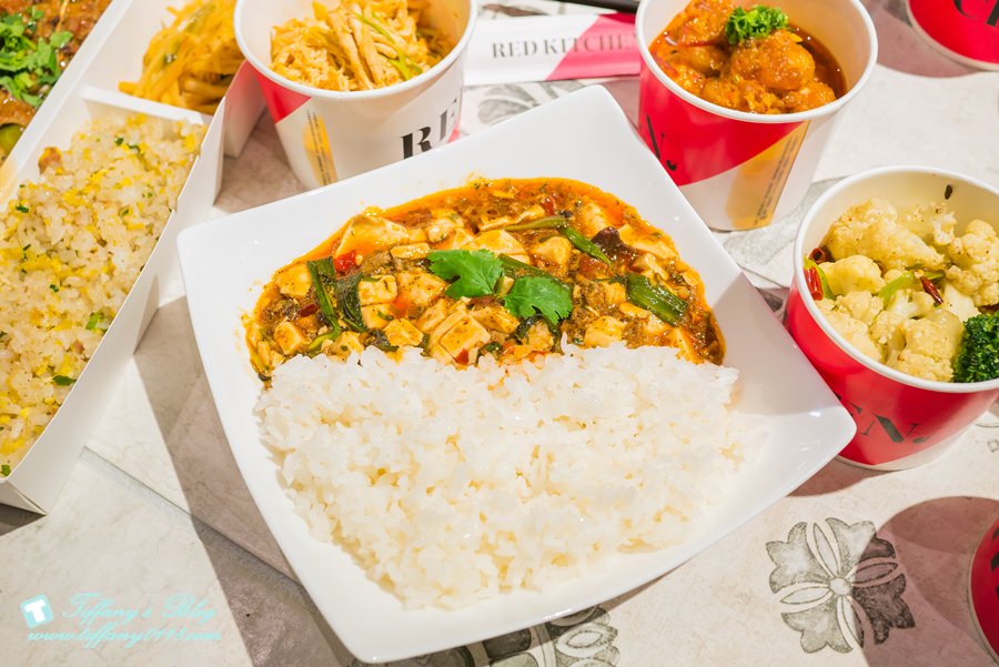 [微風南山]金葉紅廚RED KITCHEN/和風川味功夫菜/套餐最便宜70元/在美食街吃川味桌菜新概念