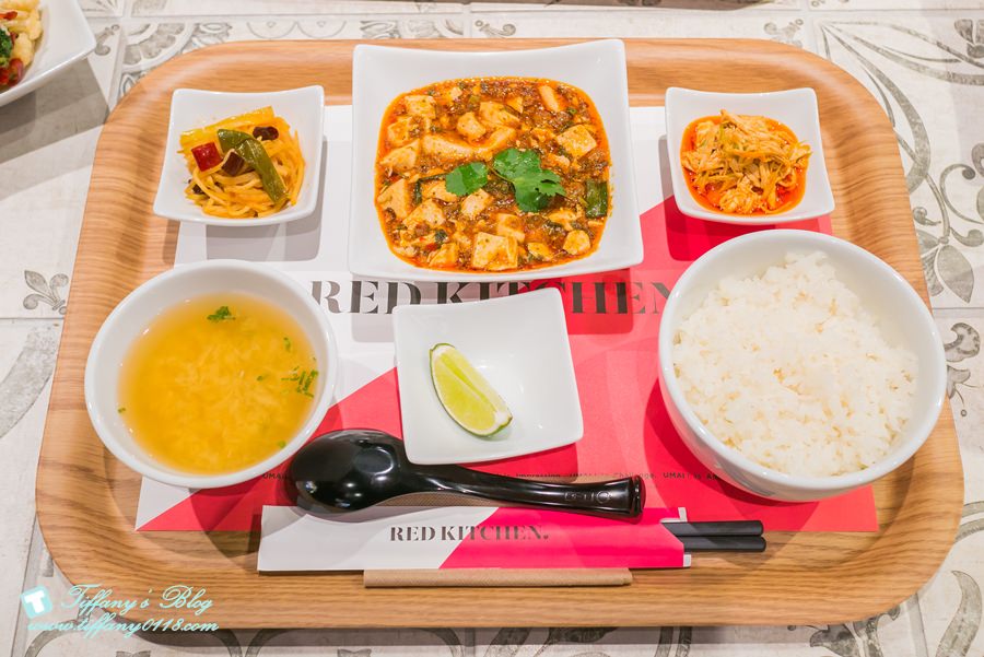 [微風南山]金葉紅廚RED KITCHEN/和風川味功夫菜/套餐最便宜70元/在美食街吃川味桌菜新概念