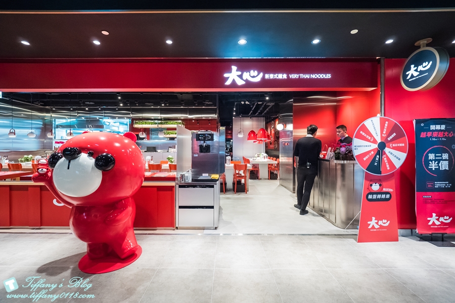 「微風南山Breeze atre」樓層全攻略/自動洗頭機、藍瓶咖啡、餐廳美食街、交通資訊全紀錄/捷運台北101世貿站