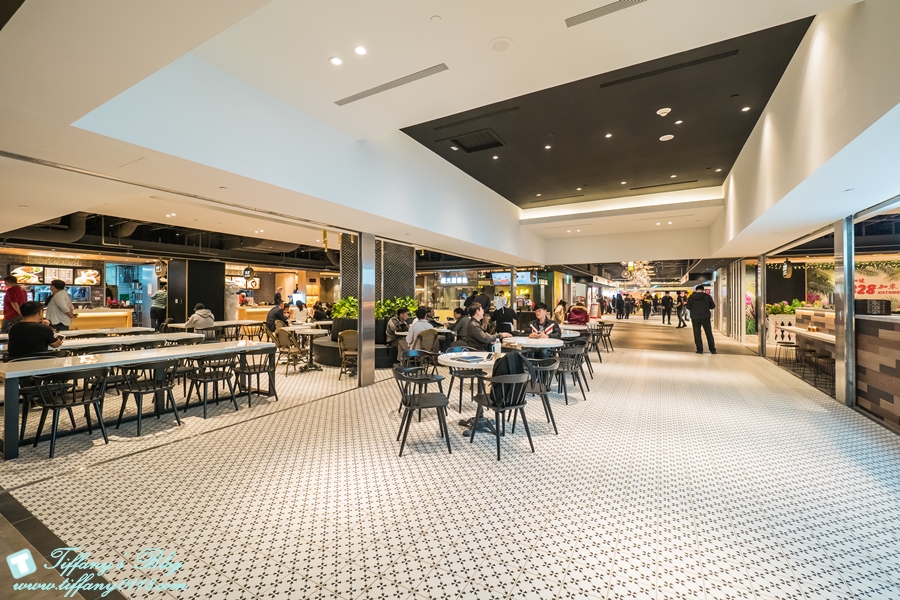 「微風南山Breeze atre」樓層全攻略/自動洗頭機、藍瓶咖啡、餐廳美食街、交通資訊全紀錄/捷運台北101世貿站