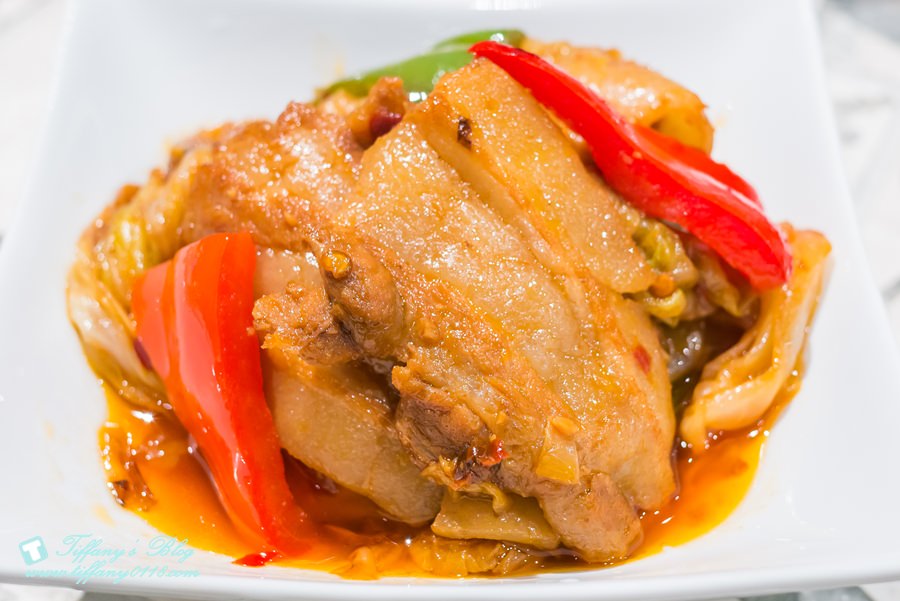 [微風南山]金葉紅廚RED KITCHEN/和風川味功夫菜/套餐最便宜70元/在美食街吃川味桌菜新概念