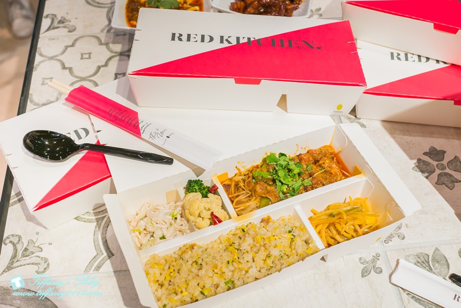 [微風南山]金葉紅廚RED KITCHEN/和風川味功夫菜/套餐最便宜70元/在美食街吃川味桌菜新概念