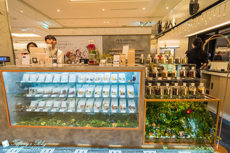 「微風南山Breeze atre」樓層全攻略/自動洗頭機、藍瓶咖啡、餐廳美食街、交通資訊全紀錄/捷運台北101世貿站