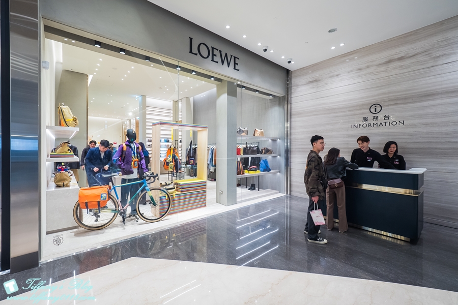 「微風南山Breeze atre」樓層全攻略/自動洗頭機、藍瓶咖啡、餐廳美食街、交通資訊全紀錄/捷運台北101世貿站