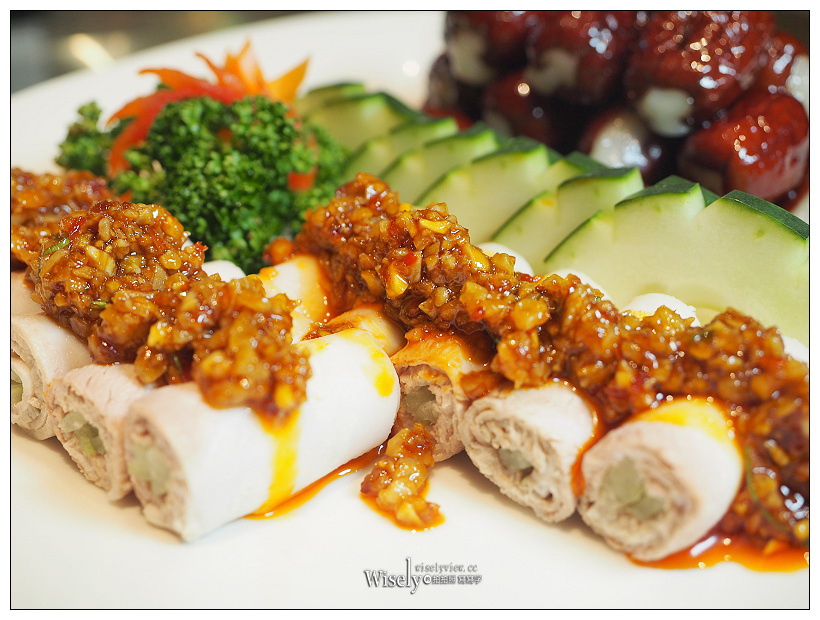 台北中山。樂天皇朝大直店-ATT 4 Recharge｜料理美味豐富，滷肉飯小籠包推出