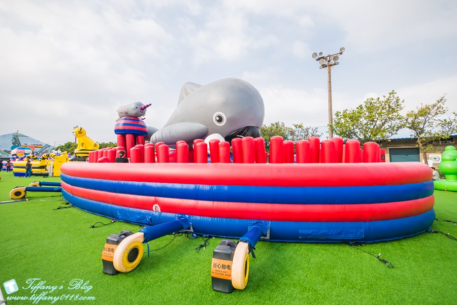 [高雄景點]棧柒庫Art-Zoo藝術動物園/15座大型氣墊樂園/期間限定一票玩到底