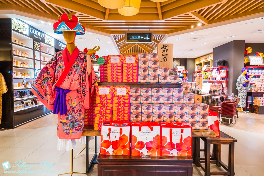 [沖繩景點]DFS旗下沖繩T廣場/日本國內規模最大的路面型免税店/超過130品牌免關稅與消費稅(完整品牌介紹)