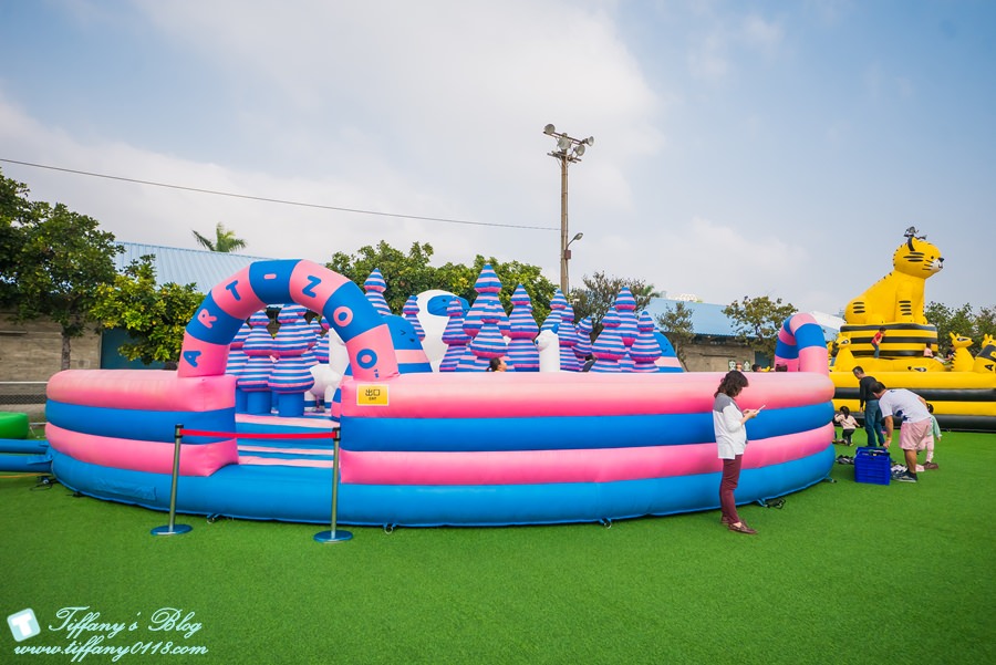 [高雄景點]棧柒庫Art-Zoo藝術動物園/15座大型氣墊樂園/期間限定一票玩到底