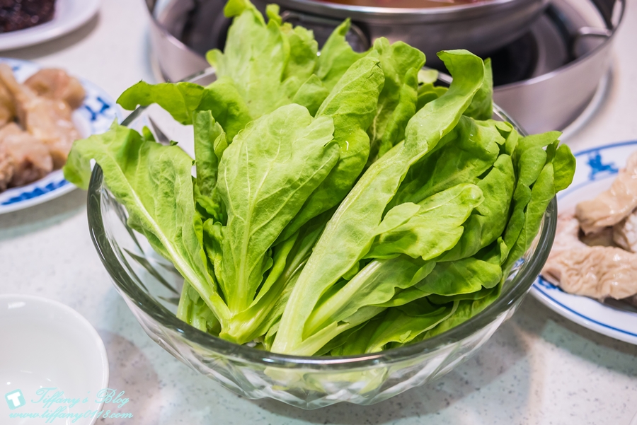 [台北美食]詹記麻辣火鍋(敦南店)/超好吃麻辣鴨血沒吃到會流淚(附24h線上訂位資訊及詳細菜單)/復古裝潢電梯穿越