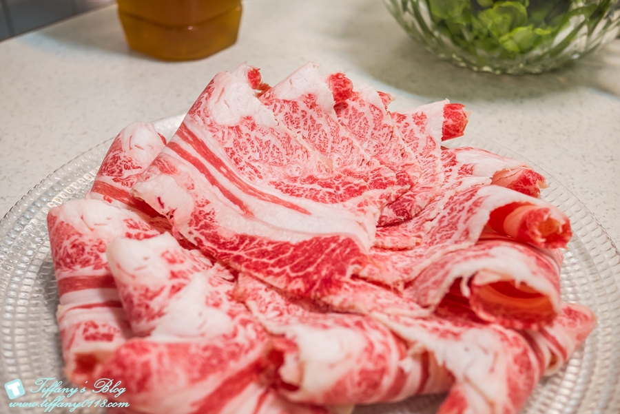 [台北美食]詹記麻辣火鍋(敦南店)/超好吃麻辣鴨血沒吃到會流淚(附24h線上訂位資訊及詳細菜單)/復古裝潢電梯穿越