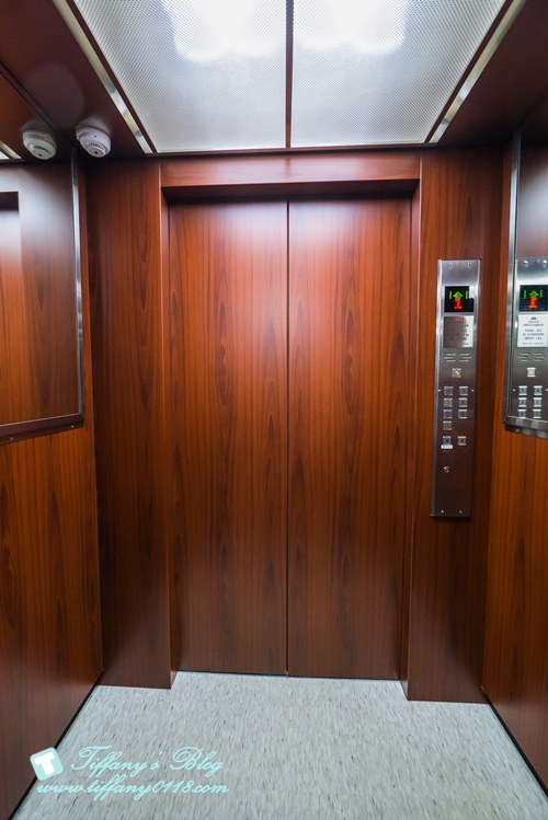 [台北美食]詹記麻辣火鍋(敦南店)/超好吃麻辣鴨血沒吃到會流淚(附24h線上訂位資訊及詳細菜單)/復古裝潢電梯穿越