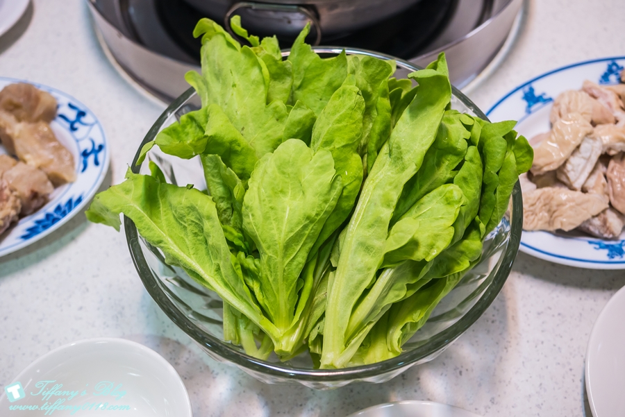 [台北美食]詹記麻辣火鍋(敦南店)/超好吃麻辣鴨血沒吃到會流淚(附24h線上訂位資訊及詳細菜單)/復古裝潢電梯穿越