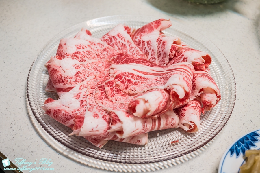 [台北美食]詹記麻辣火鍋(敦南店)/超好吃麻辣鴨血沒吃到會流淚(附24h線上訂位資訊及詳細菜單)/復古裝潢電梯穿越