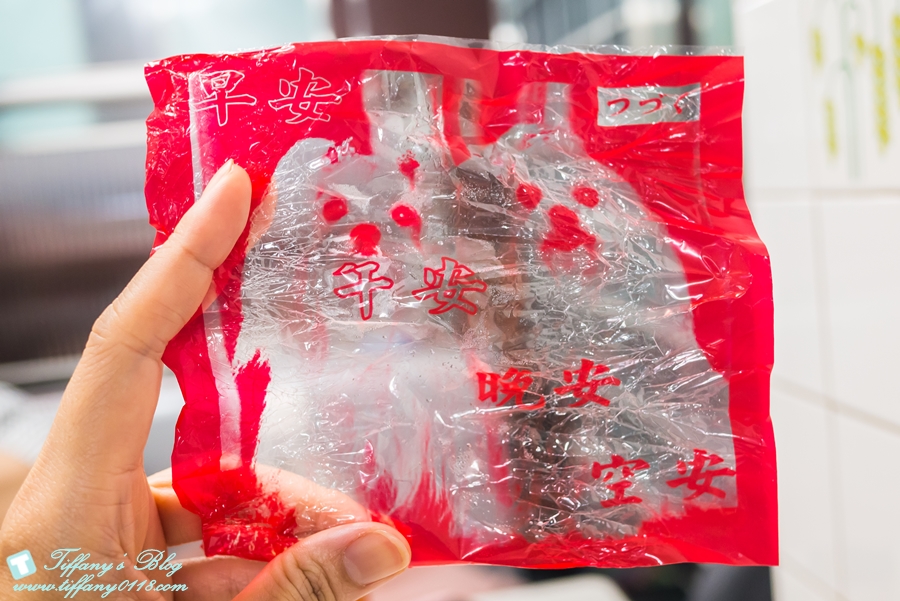 [台北美食]詹記麻辣火鍋(敦南店)/超好吃麻辣鴨血沒吃到會流淚(附24h線上訂位資訊及詳細菜單)/復古裝潢電梯穿越