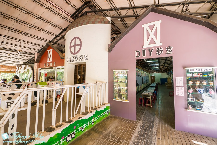 [嘉義景點]綠盈牧場/門票50元有十樣設施可以玩超划算/超美教堂可拍IG照/小朋友最愛的牽牛花造型溜滑梯