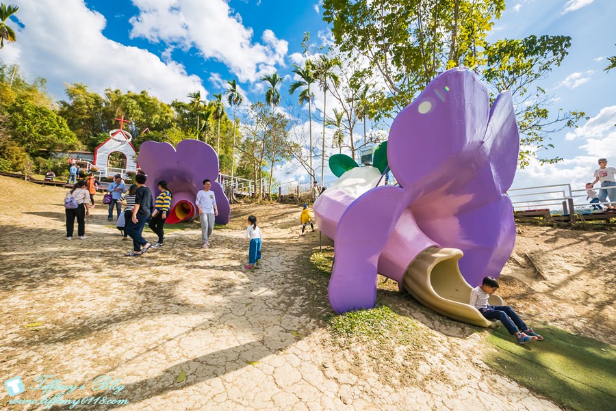 [嘉義景點]綠盈牧場/門票50元有十樣設施可以玩超划算/超美教堂可拍IG照/小朋友最愛的牽牛花造型溜滑梯