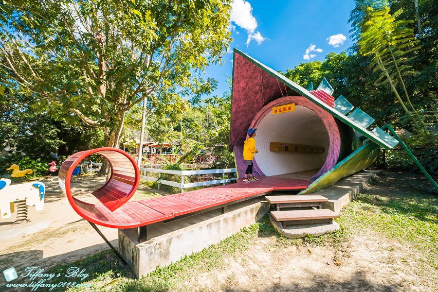 [嘉義景點]綠盈牧場/門票50元有十樣設施可以玩超划算/超美教堂可拍IG照/小朋友最愛的牽牛花造型溜滑梯
