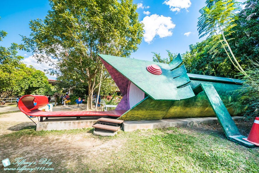 [嘉義景點]綠盈牧場/門票50元有十樣設施可以玩超划算/超美教堂可拍IG照/小朋友最愛的牽牛花造型溜滑梯