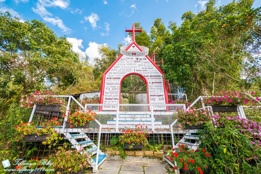 [嘉義景點]綠盈牧場/門票50元有十樣設施可以玩超划算/超美教堂可拍IG照/小朋友最愛的牽牛花造型溜滑梯