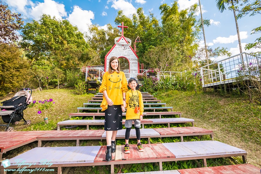 [嘉義景點]綠盈牧場/門票50元有十樣設施可以玩超划算/超美教堂可拍IG照/小朋友最愛的牽牛花造型溜滑梯