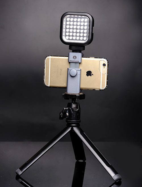 梅問題－Manfrotto TwistGrip來自義大利的鋁合金萬用手機夾，含冷靴座可加裝補光燈直播更方便