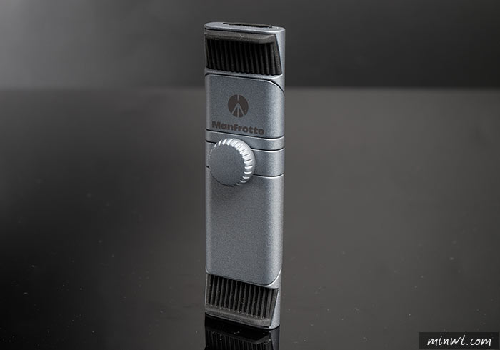 梅問題－Manfrotto TwistGrip來自義大利的鋁合金萬用手機夾，含冷靴座可加裝補光燈直播更方便