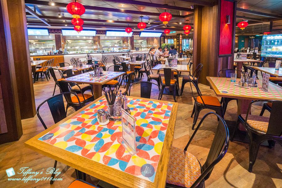 上順旅行社之星夢郵輪玩什麼?船上所有活動全紀錄/戶外泳池攀岩牆+室內VR賽車電競場/各種親子活動還有大型表演秀看不完