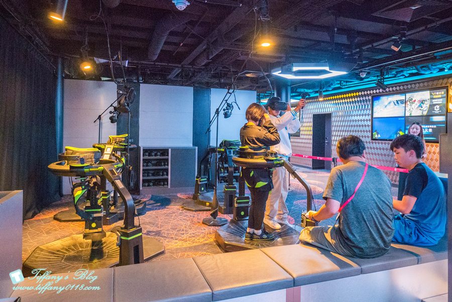 上順旅行社之星夢郵輪玩什麼?船上所有活動全紀錄/戶外泳池攀岩牆+室內VR賽車電競場/各種親子活動還有大型表演秀看不完