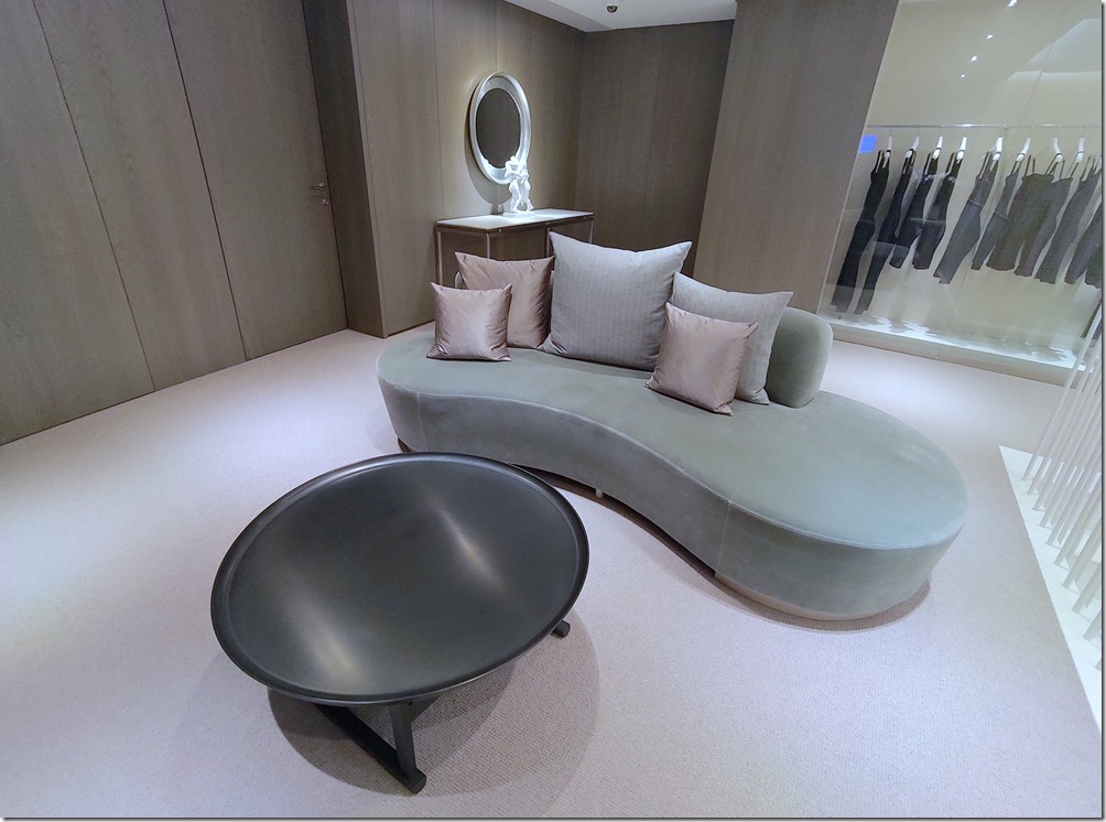 67892912_10213470212224324_4507995968779583488_o